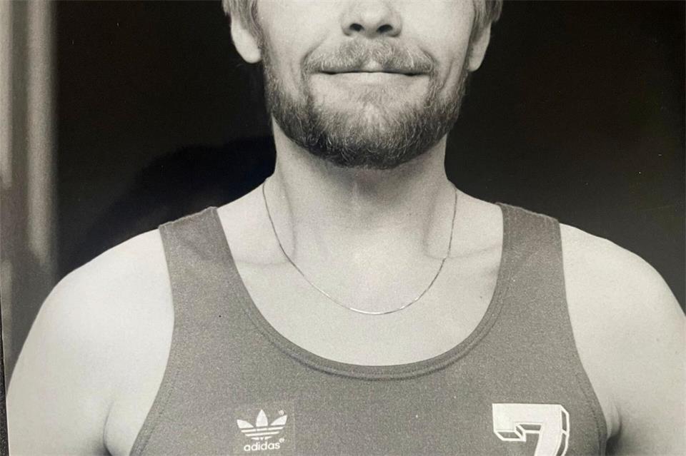 Der frühere deutsche Nationalmannschaftskapitän Matthias Strauss ist gestorben. (Archivbild)Jürgen Engler/dpa