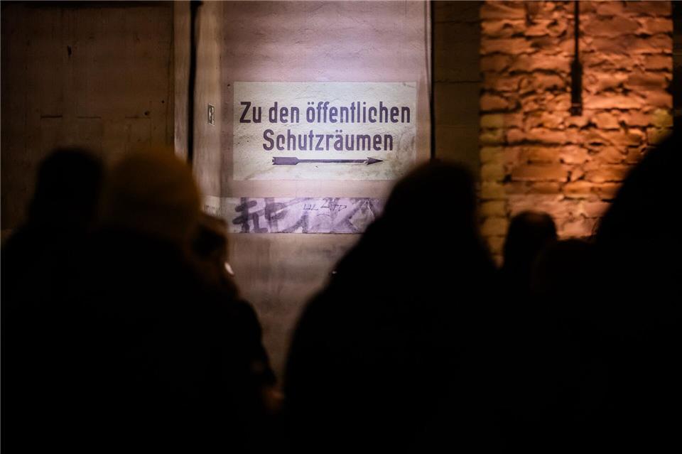 Der gemeinnützige Verein Berliner Unterwelten macht alte Bunkeranlagen wieder zugänglich und informiert über ihre Geschichte. (Archivbild) Christoph Soeder/dpa