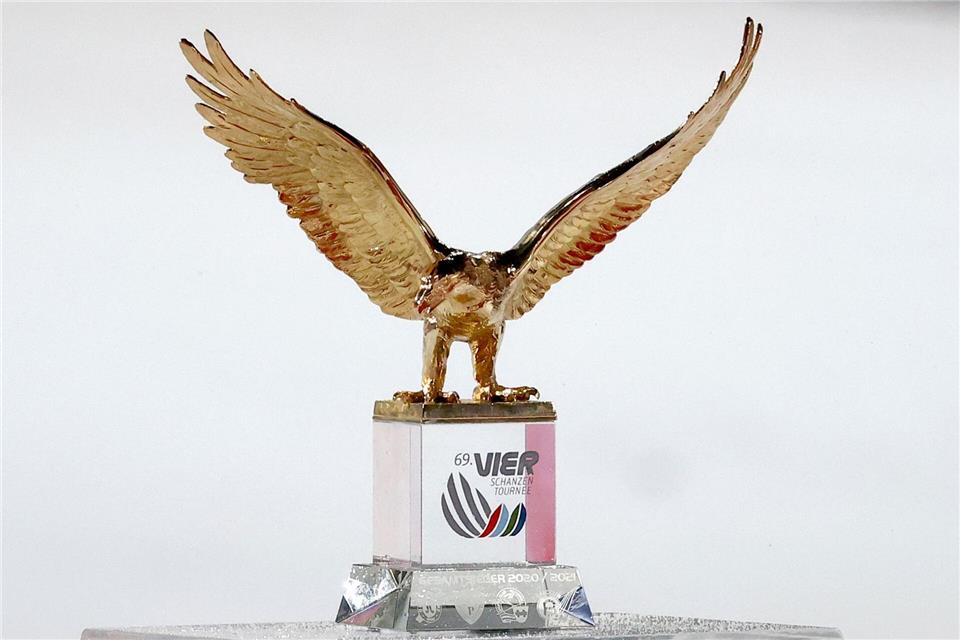 Der goldene Adler für den Sieger der Vierschanzentournee.Daniel Karmann/dpa