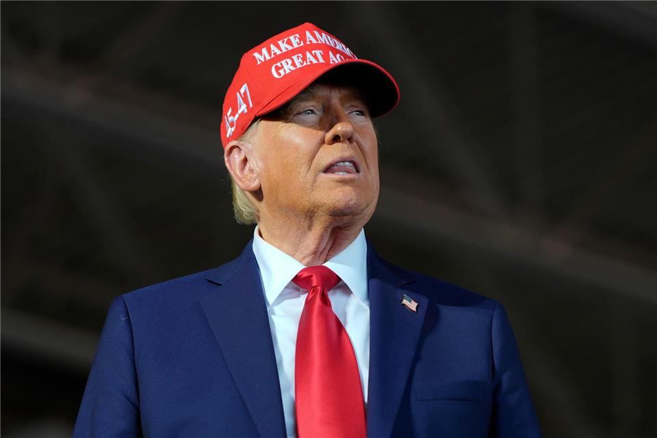 Der heutige US-Präsident Donald Trump hat 2024 auch in Hessens Partner-US-Bundesstaat Wisconsin Wahlkampf gemacht. (Archivbild)Julia Demaree Nikhinson/AP/dpa