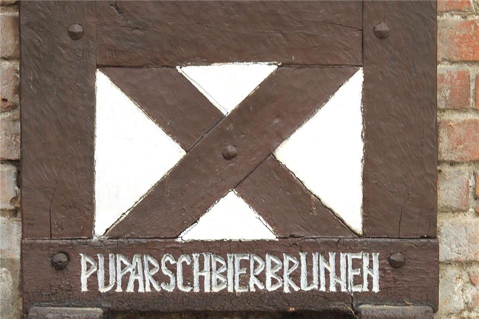 Der hölzerne Hintern befindet sich seit einigen Jahrzehnten an dem Brunnen. (Archivbild)picture alliance / ZB