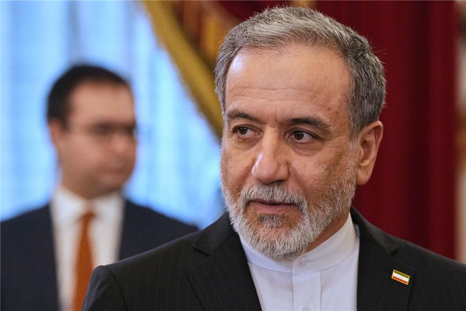 Der iranische Außenminister Araghtschi bezeichnete die US-Schläge als leichtsinnige Aktionen. (Archivbild)Dmitri Lovetsky/Pool AP/AP/dpa