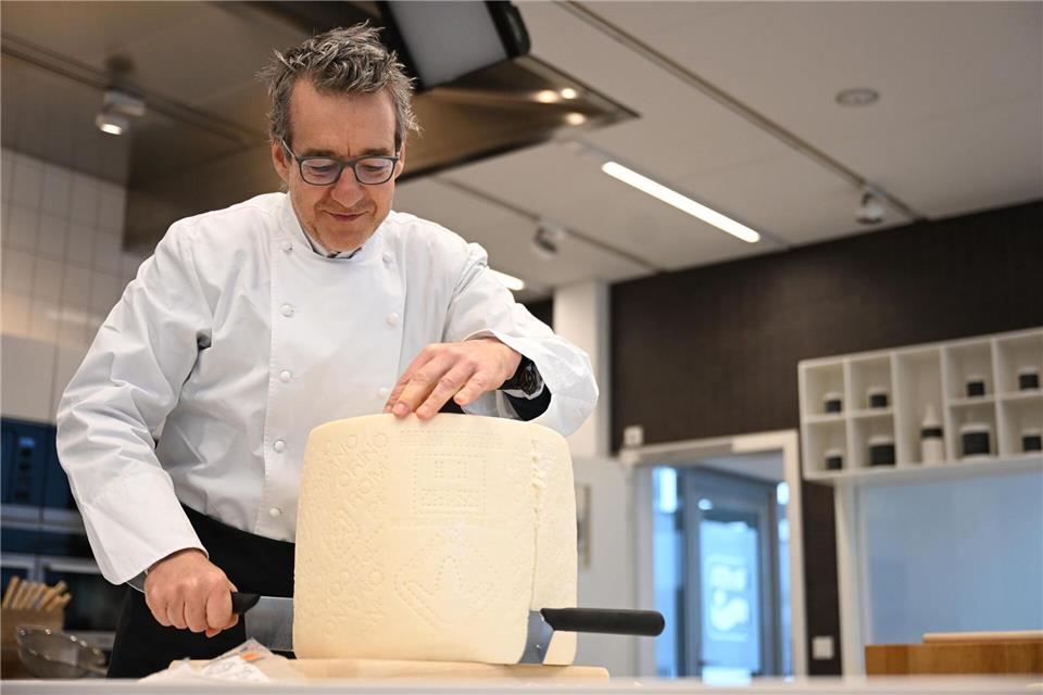Der italienische Käse Pecorino wird für Frosta-Gerichten verwendet.Shireen Broszies/dpa