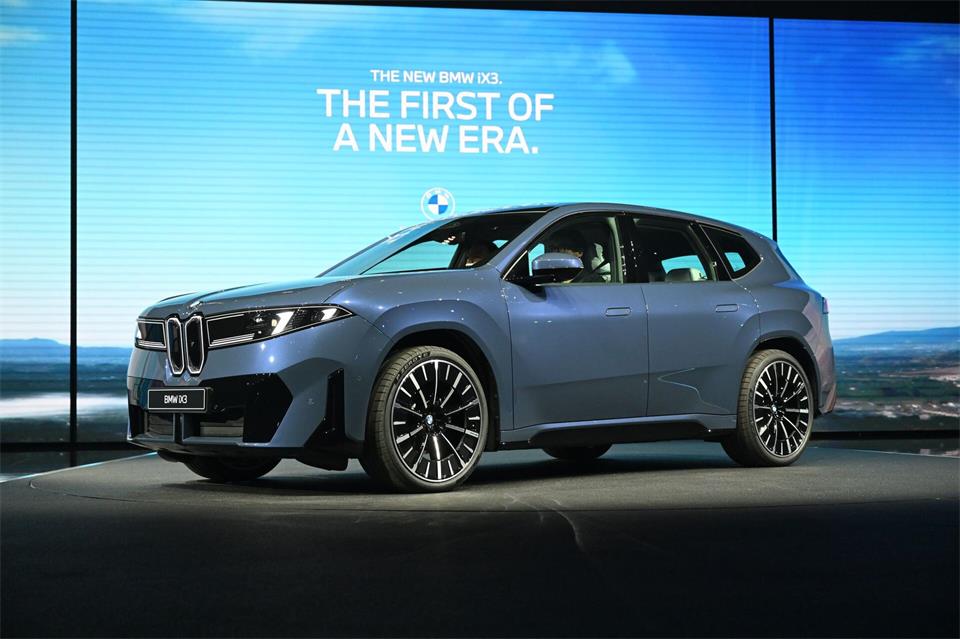Der ix3 als erstes Elektroauto der Neuen Klasse hilft BMW mit hoher Nachfrage. (Archivbild)Sven Hoppe/dpa