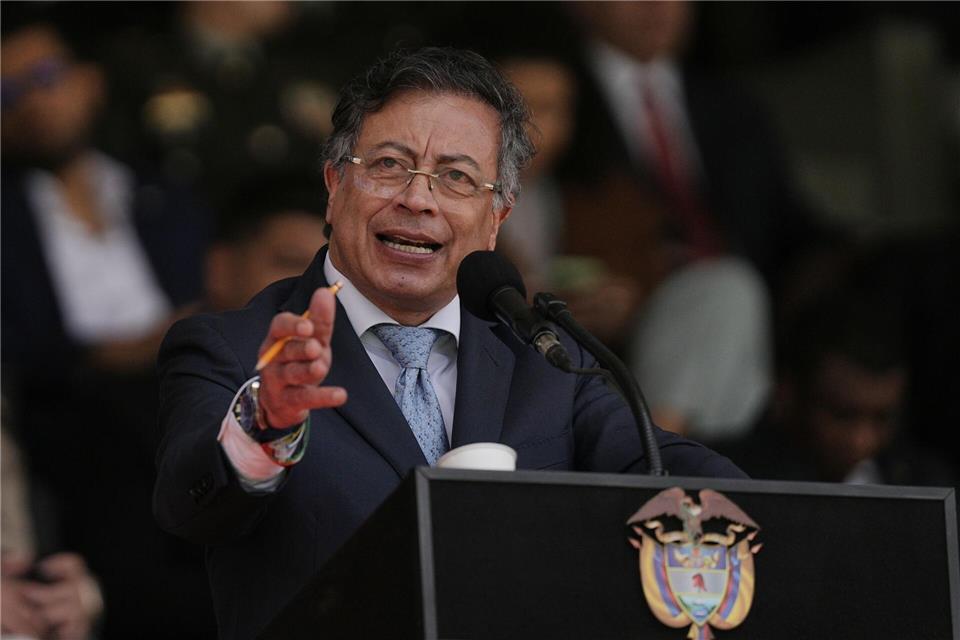 USA setzen Kolumbiens Präsidenten Petro auf Sanktionsliste Der kolumbianische Präsident Gustavo Petro ist von der US-Regierung sanktioniert worden.Ivan Valencia/AP/dpa