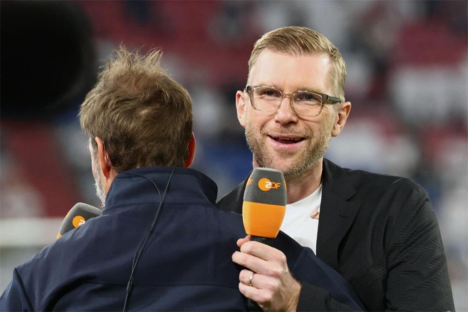 Der künftige DFB-Geschäftsführer Per Mertesacker schaute genau hin.Christian Charisius/dpa