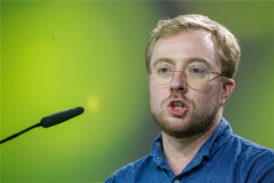 Der landwirtschaftliche Sprecher der Grünen-Landtagsfraktion fordert von der Landesregierung mehr Einsatz für Ökolandbau. (Archivbild)Helmut Fricke/dpa