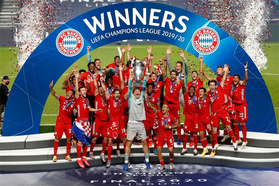 Der letzte Münchner Champions-League-Triumph fiel in die Corona-Zeit. Manuel Neuer reckt den Pokal in die Höhe. (Archivbild)Matthew Childs/Pool Reuters/AP/dpa