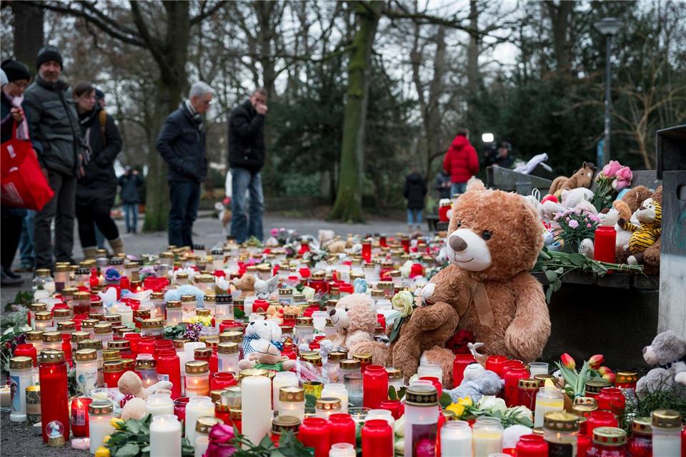 Verfahren zur Messerattacke in Aschaffenburg beginnt Der mutmaßliche Täter könnte schuldunfähig sein. (Archivbild)Daniel Vogl/dpa