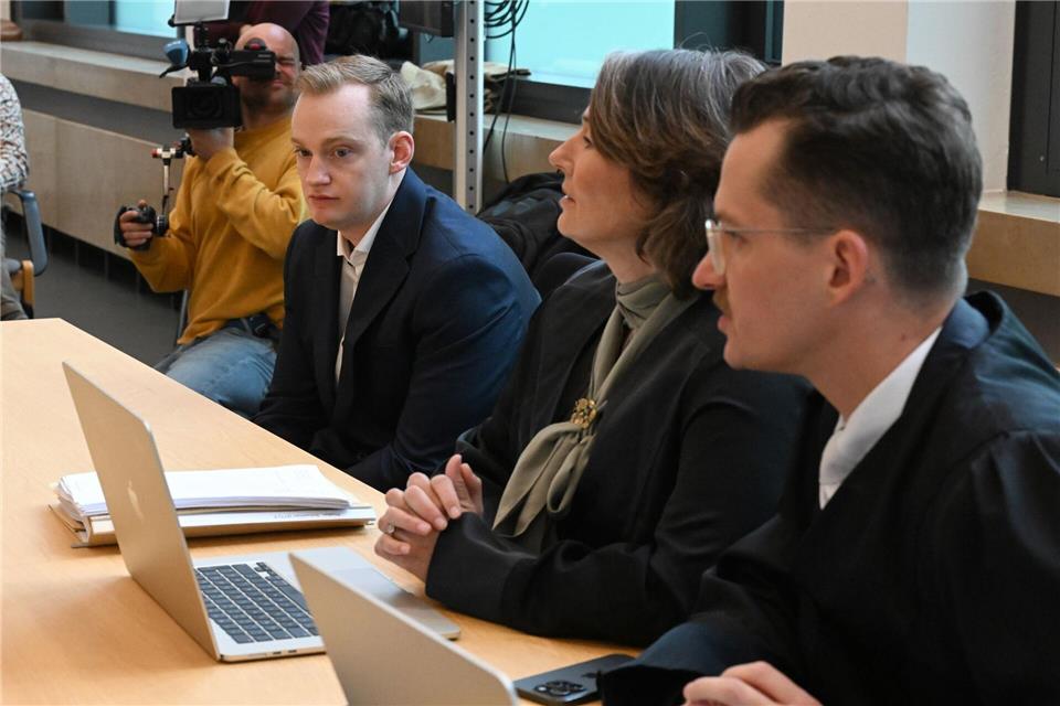 Der neu aufgerollte Mordprozess um den Tod der Studentin Hanna aus Aschau wird fortgesetzt. (Archivbild)Felix Hörhager/dpa