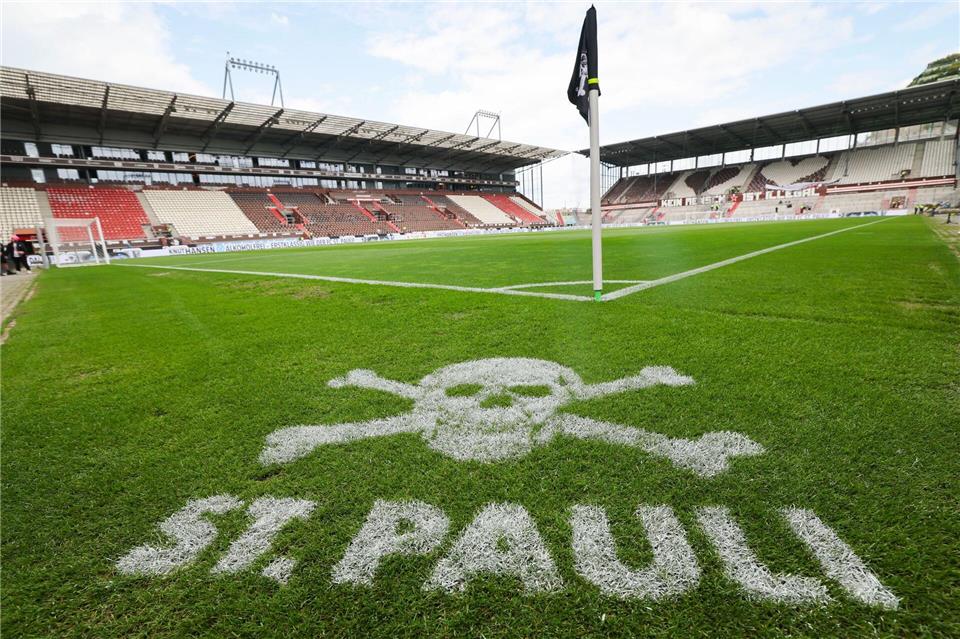 Der neue Arbeitsplatz von St. Pauli-Zugang Gisli Thordarson. (Archivbild) Christian Charisius/dpa