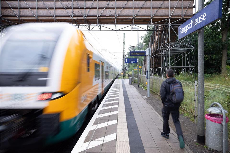 Der neue Bahnhof in Fangschleuse soll in wenigen Tagen geöffnet werden. (Archivbild)Soeren Stache/dpa