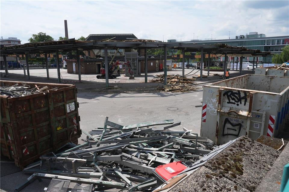 Der neue Harburger Busbahnhof wird mit sogenanntem grünen Stahl gebaut. (Archivbild)Marcus Brandt/dpa
