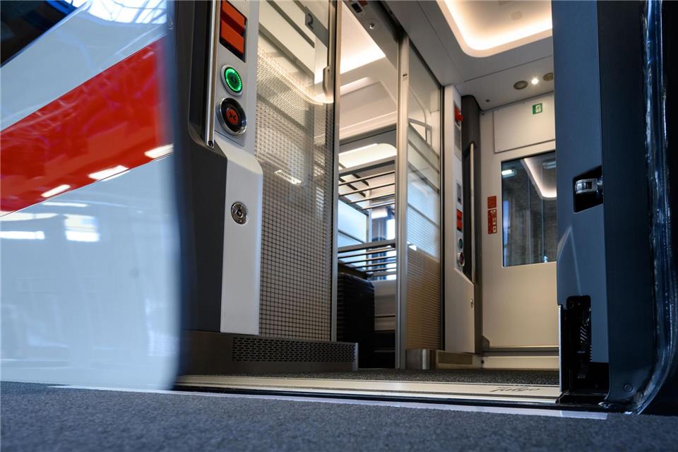 Der neue ICE L soll im nächsten Jahr von Köln nach Sylt fahren. (Archivbild)Bernd von Jutrczenka/dpa