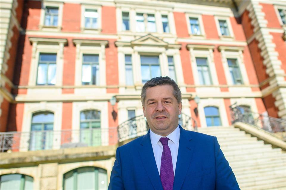 Der neue Ministerpräsident Sven Schulze (CDU) ist überall im Land unterwegs, um bekannter zu werden. (Archivbild)Klaus-Dietmar Gabbert/dpa