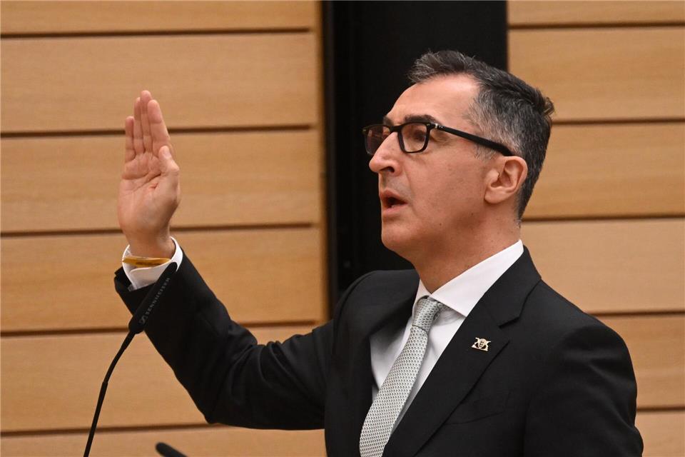 Der neue Ministerpräsident bekam nicht alle Stimmen seiner Koalition. Marijan Murat/dpa