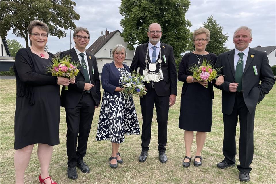 Der neue Thron (v. l.): Karin Stenkamp, Christoph Gesing, Ute Nienhaus, Werner Ridder, Stefanie Marpert und Christoph Löchteken.