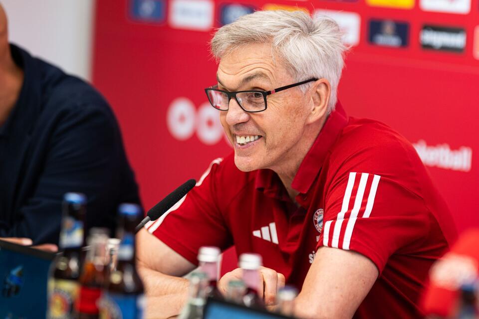 Herbert und die Bayern: Vertrauen in den Teambuilder Der neue Trainer Gordon Herbert soll die Bayern-Basketballer zu Triumphen führen.Lukas Barth/dpa