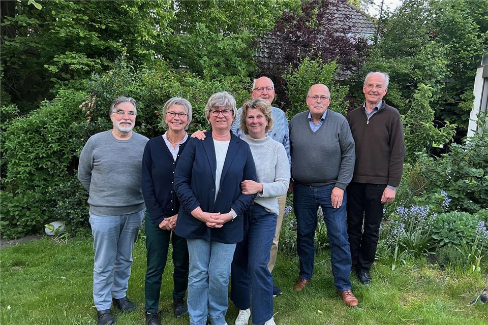 Der neue Vorstand der Deutsch-Israelischen Gesellschaft (von links): Hermann Altenbeck, Karin Knötgen-Altenbeck, Gertrud Welper, Dr. Snezana Buschfort, Dr. Wolfgang Buschfort, Andreas Erzkamp, Dr. Werner Loock.