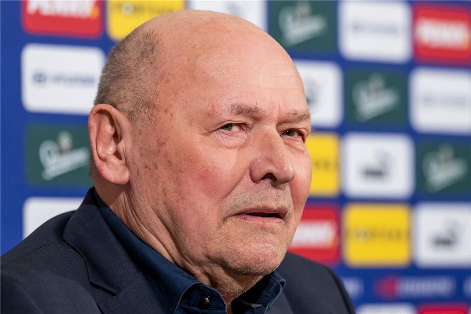 Der neue tschechische Fußball-Nationaltrainer Miroslav Koubek auf einer Pressekonferenz des Fußballverbands FACR in PragDeml Ondøej/CTK/dpa