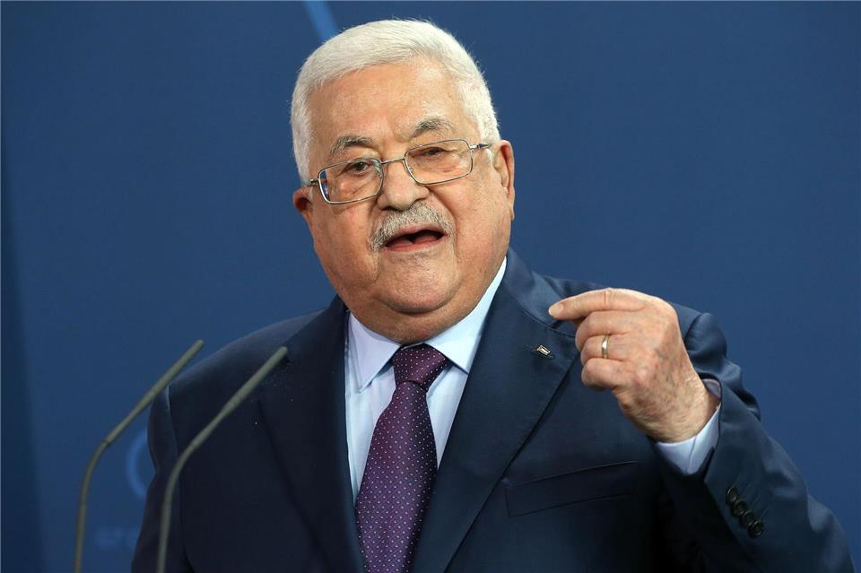 Der palästinensische Präsident Mahmud Abbas hat in der Vergangenheit immer wieder betont, seine Autonomiebehörde sei bereit, nach Kriegsende die Herrschaft im Gazastreifen zu übernehmen. (Archivbild)Wolfgang Kumm/dpa