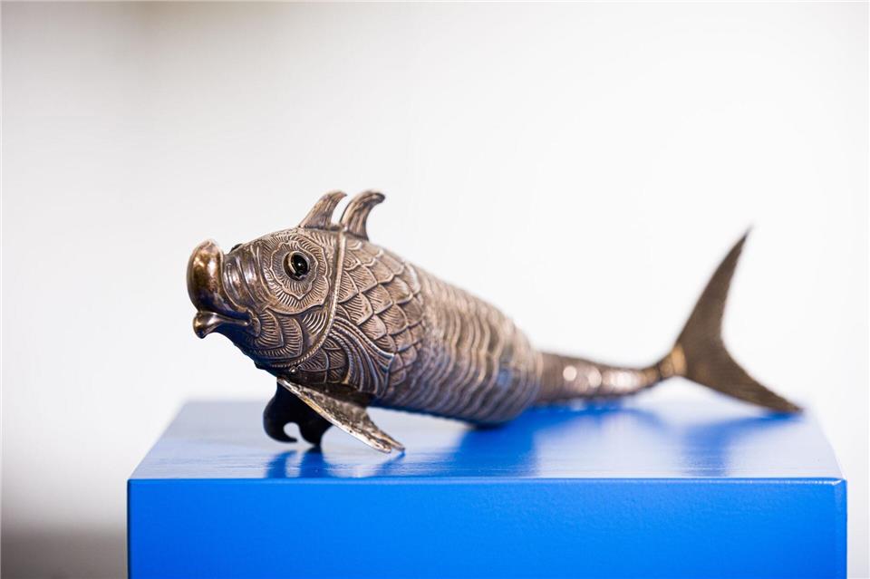 Der persönliche Beitrag von Josef Schuster, Präsident des Zentralrats der Juden: eine Besamimbüchse in Form eines Fisches. Moritz Frankenberg/dpa