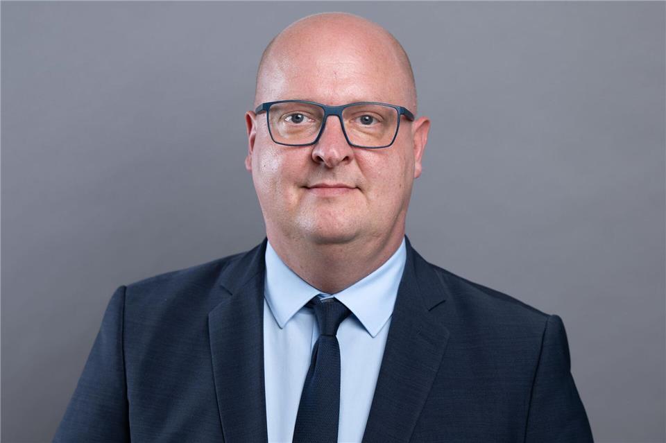 Der sächsische SPD-Chef Henning Homann ist besorgt über zunehmenden Hass in sozialen Medien (Archivbild).Sebastian Kahnert/dpa