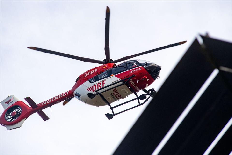 Der schwer verletzte Mann wurde in eine Spezialklinik in Lübeck geflogen. (Symbolbild)Stefan Sauer/dpa