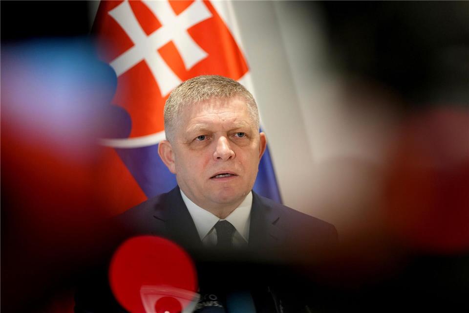 Der slowakische Regierungschef Robert Fico wirft der Ukraine vor, die russischen Öllieferungen an sein Land aus politischen Gründen zu blockieren. (Archivbild)Virginia Mayo/AP/dpa