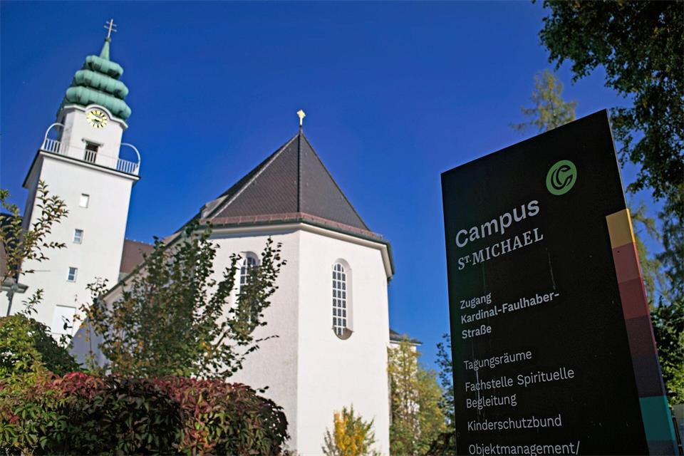 Der spätere Papst Benedikt XVI. war Seminarist in Traunstein. Uwe Lein/dpa