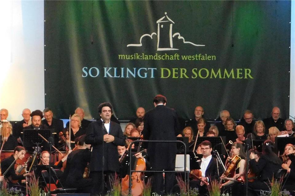 Der spanische Tenor Rolando Villazón ist auch in diesem Jahr wieder in Raesfeld bei der Musiklandschaft Westfalen zu hören.
