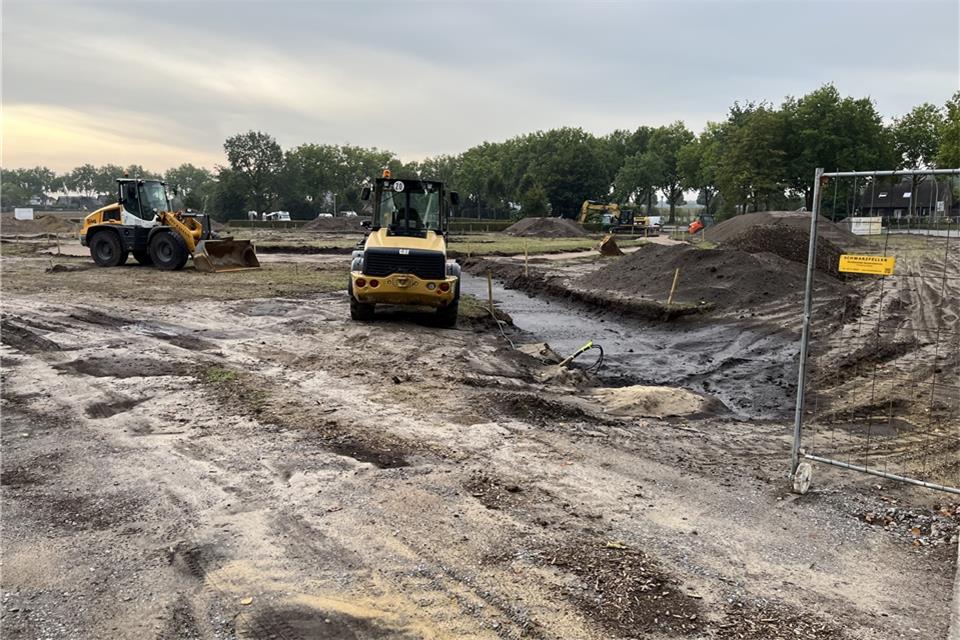 Der starke Regen am Wochenende hat auch auf der Baustelle seine Spuren hinterlassen.