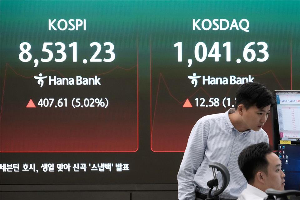 Der südkoreanische Kospi gilt seit letztem Jahr als weltweit erfolgreichster Leitindex. Ahn Young-joon/AP/dpa