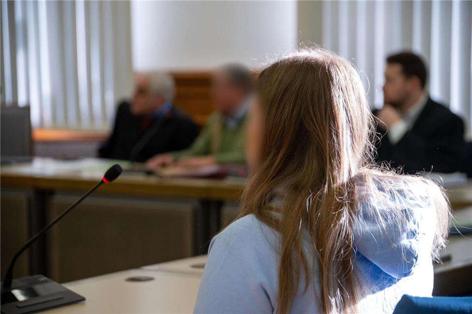 Der tragische Tod eines Buben, der von einem Baum erschlagen wurde, ist vor dem Landgericht Bamberg juristisch aufgearbeitet worden.Pia Bayer/dpa