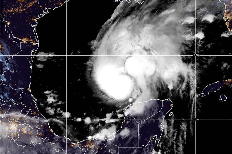 Der tropische Wirbelsturm erreichte am Donnerstag im Golf von Mexiko die Stärke zwei von fünf.-/NOAA/dpa