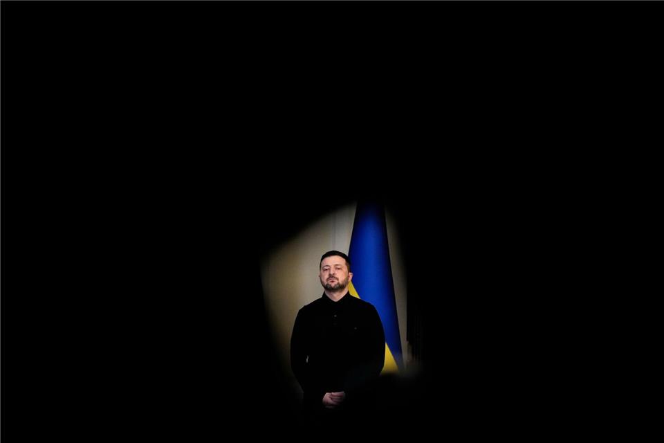 Der ukrainische Präsident Wolodymyr Selenskyj hofft weiter auf die Lieferung von US-amerikanischen Marschflugkörpern, um Ziele im russischen Hinterland angreifen zu können.Julia Demaree Nikhinson/AP/dpa