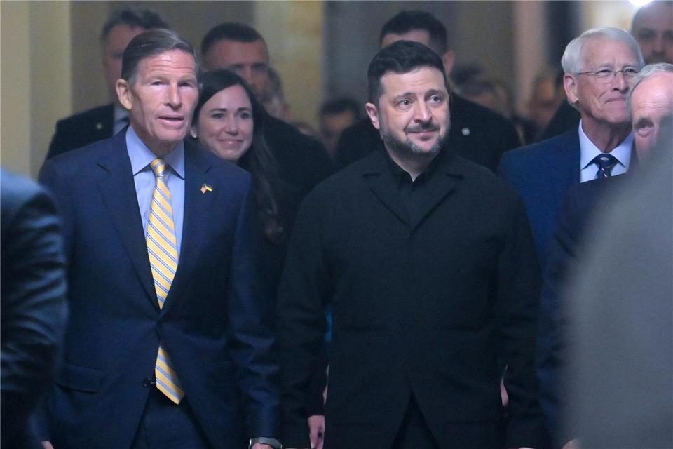 Der ukrainische Präsident Wolodymyr Selenskyj traf vergangene Woche in Washington unter anderem den demokratischen Senator Richard Blumenthal. (Archivbild)Rod Lamkey/AP/dpa