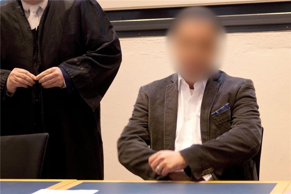 Der verurteilte Arzt aus Halberstadt sitzt nach einem Verstoß gegen Bewährungsauflagen erneut in Haft. (Archivbild) Johannes Stein/dpa-Zentralbild/dpa