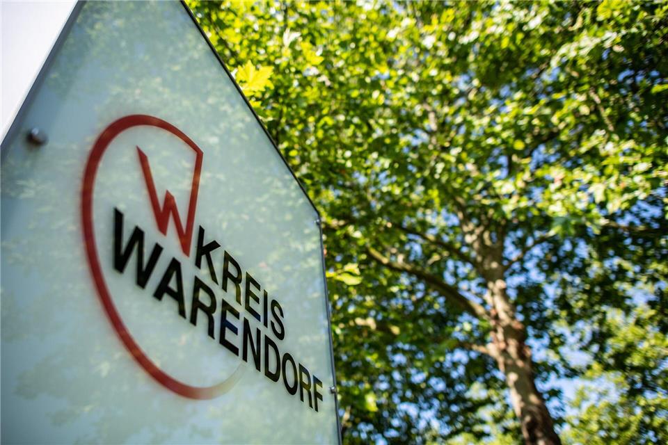 Tadschike untergetaucht – Polizei vermutet ihn in der Region Der verurteilte IS-Unterstützer ist zur Festnahme ausgeschrieben. (Symbolbild)Guido Kirchner/dpa