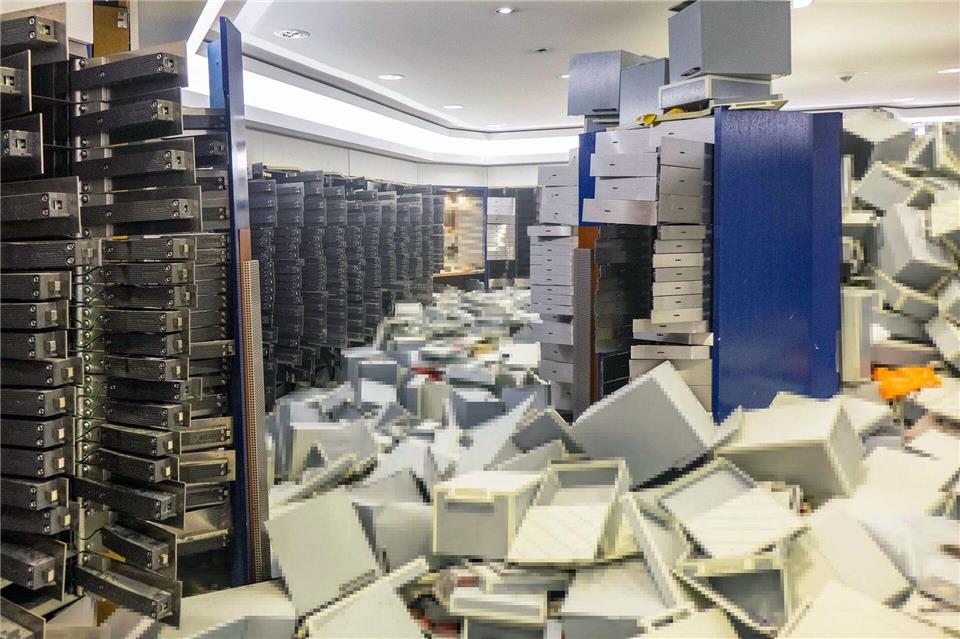 Der verwüstete Tresorraum nach dem Einbruch (Archivbild)Polizei Gelsenkirchen/dpa