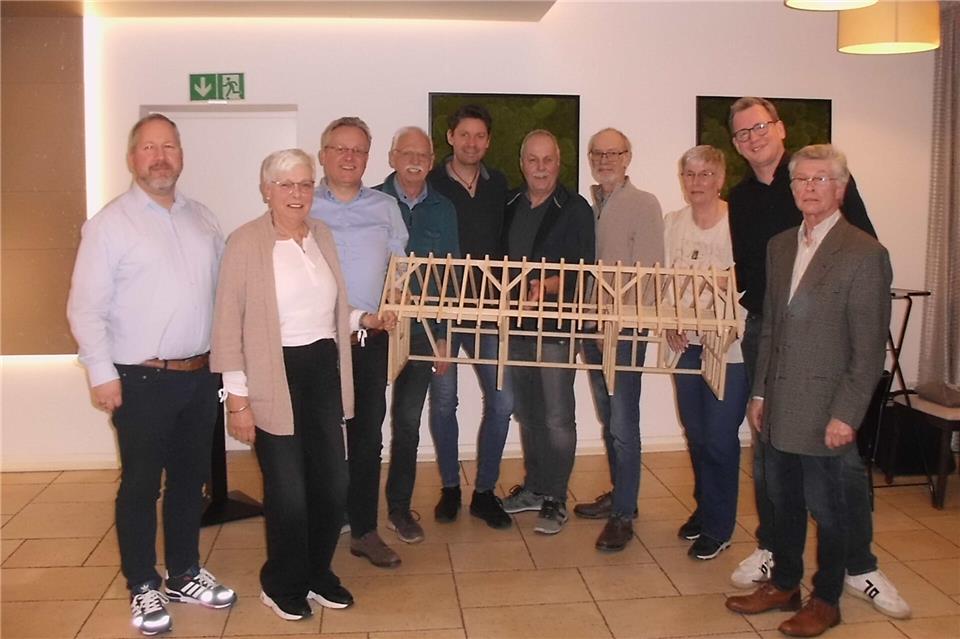 Der wichtigste Tagesordnungspunkt der Versammlung der Velener Heimatfreunde war der Plan zur Errichtung einer Schirmschoppe an der Sägemühle.