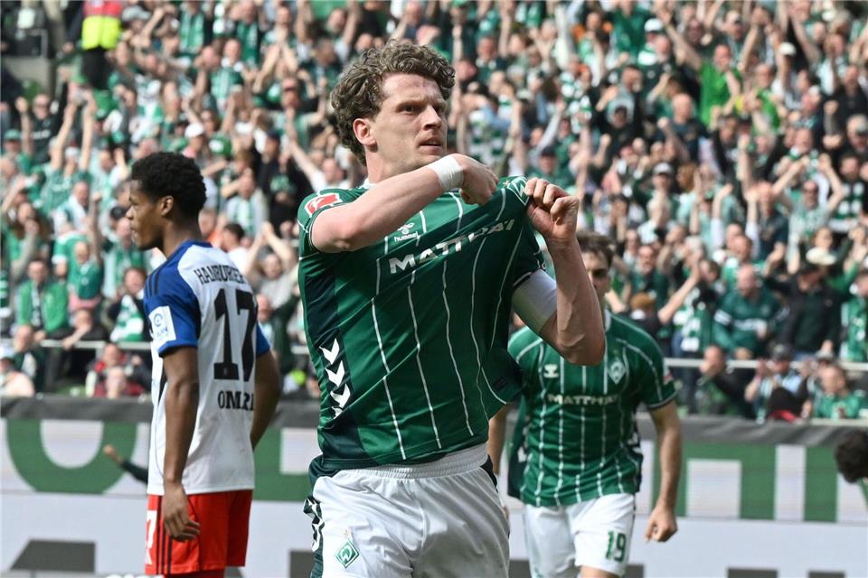 Derby-Held: Werder Bremens Jens Stage nach dem ersten von zwei Toren gegen den Hamburger SV.Carmen Jaspersen/dpa