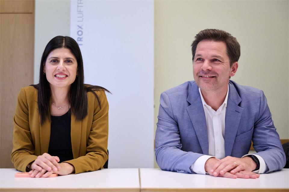 Derya Caglar und Steffen Krach führen die SPD-Fraktion im Abgeordnetenhaus als Doppelspitze. Sebastian Christoph Gollnow/dpa