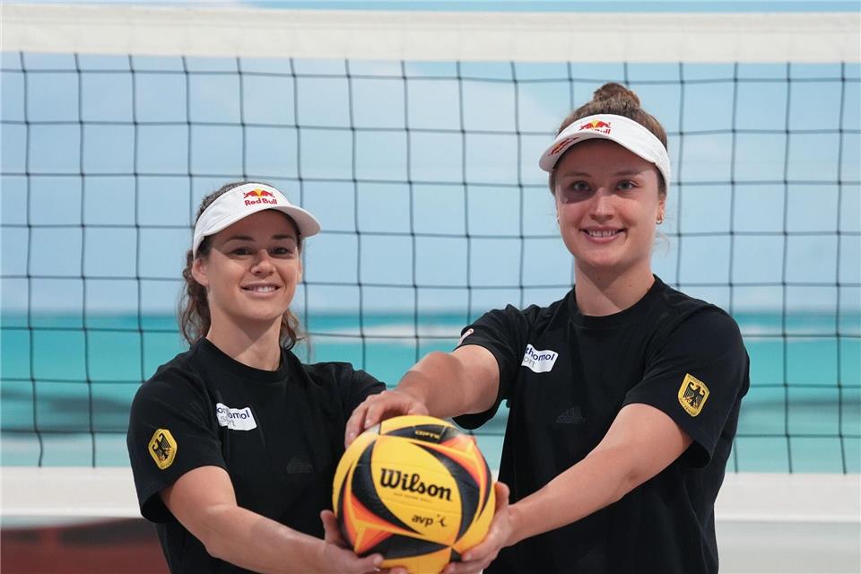 Derzeit das beste deutsche Frauen-Team: Cinja Tillmann (l) und Svenja Müller. (Archivbild)Marcus Brandt/dpa