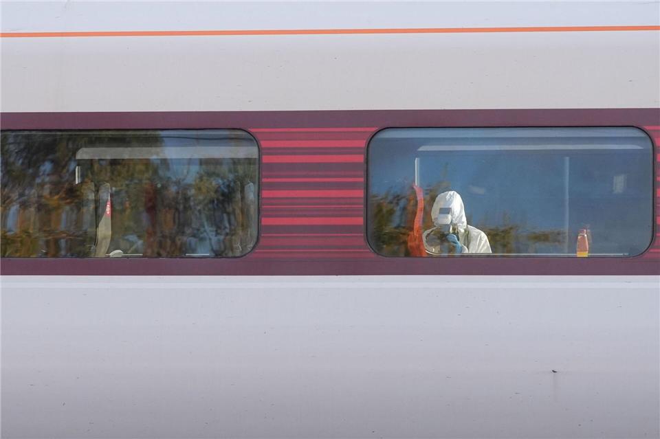 Derzeit gibt es laut den Ermittlern keine Hinweise auf einen terroristischen Hintergrund.Joe Giddens/PA Wire/dpa