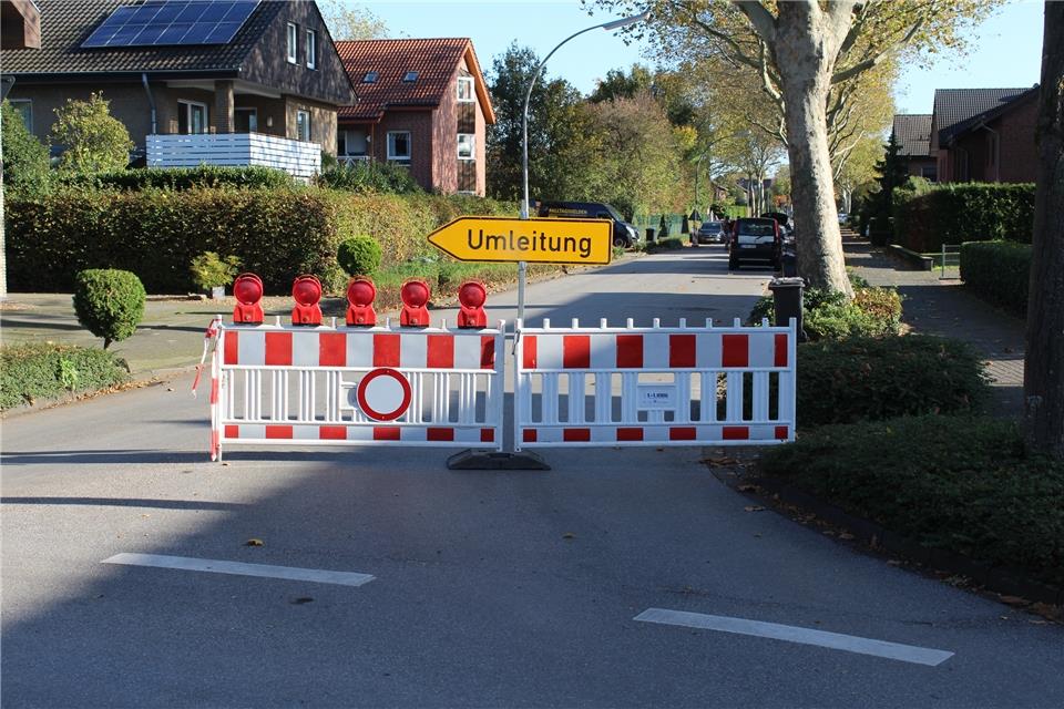 Derzeit ist der Südring vom Kreisverkehr mit der Truvenne an in Richtung Stockbreede gesperrt.
