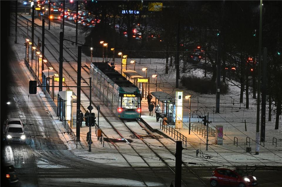 Derzeit ist der Tramverkehr in Berlin eingestellt. (Archivbild)Annette Riedl/dpa