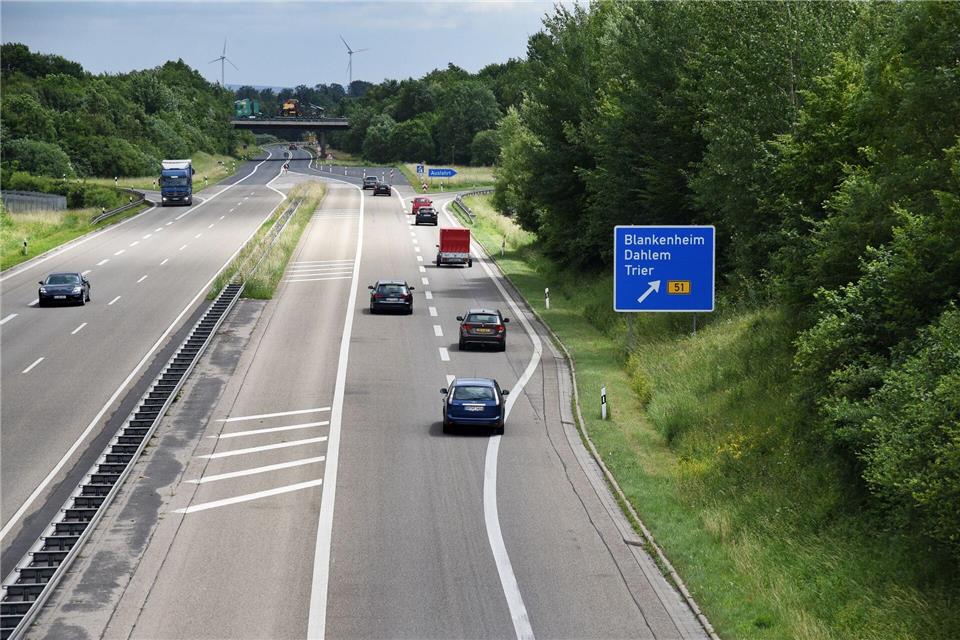 Derzeit ist die A1 in der Eifel nicht durchgängig gebaut. (Archivfoto)Henning Kaiser/dpa