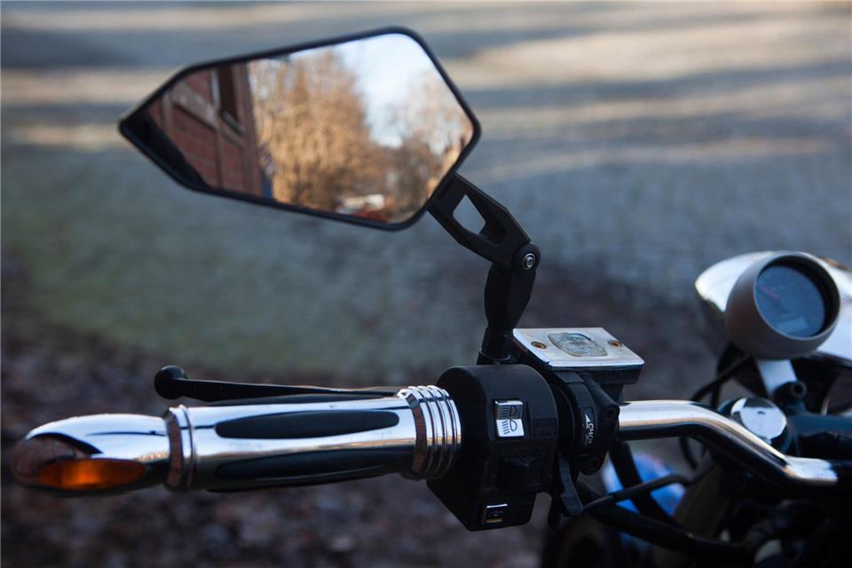 Details nicht vergessen: Nahaufnahmen von Tachostand, Zubehör und eventuellen Mängeln schaffen Vertrauen.Silvia Marks/dpa-tmn