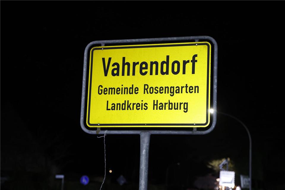 Details zu dem Fund in der Gemeinde Rosengarten nahe Hamburg gab es zunächst kaum. Georg Wendt/dpa